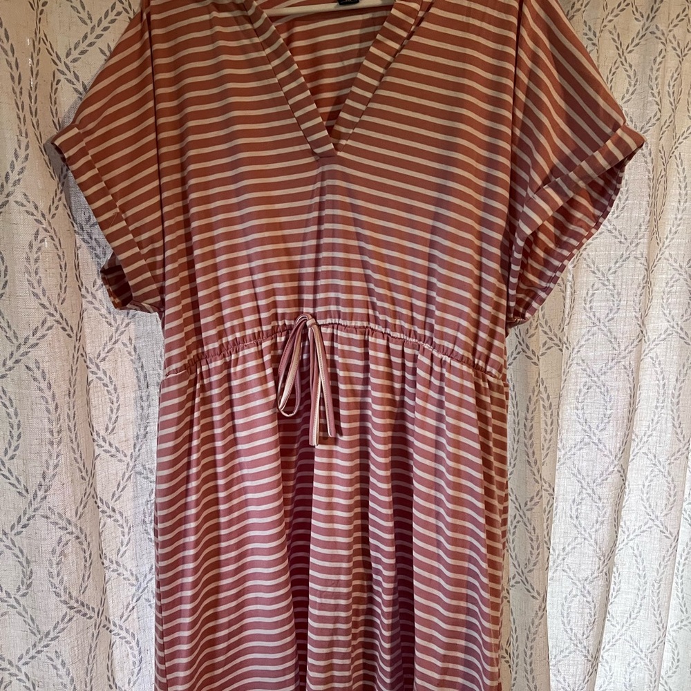 Shein Curve Pink and White Striped V-Neck Dress. Fits like 1x-2x (16-20)